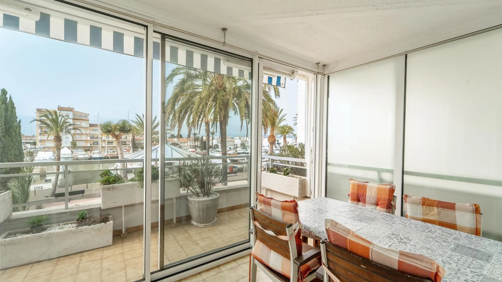 Apartamento Welcs Estudio 228 Emp Frente Al Canal Ampuriabrava España